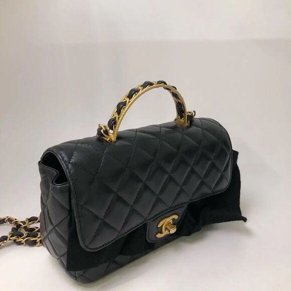 Chanel Women Pre-Loved Bag Very Good Condition - Picture 3 of 9
